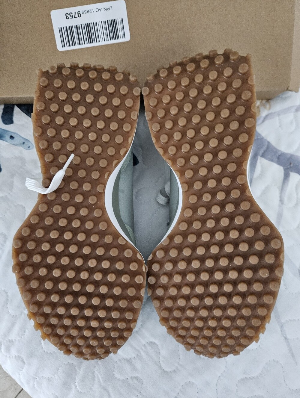 New Steve Madden Sage Green & White Womens Gym Shoes THIS COLOR IS SOLD OUT - Picture 2 of 5